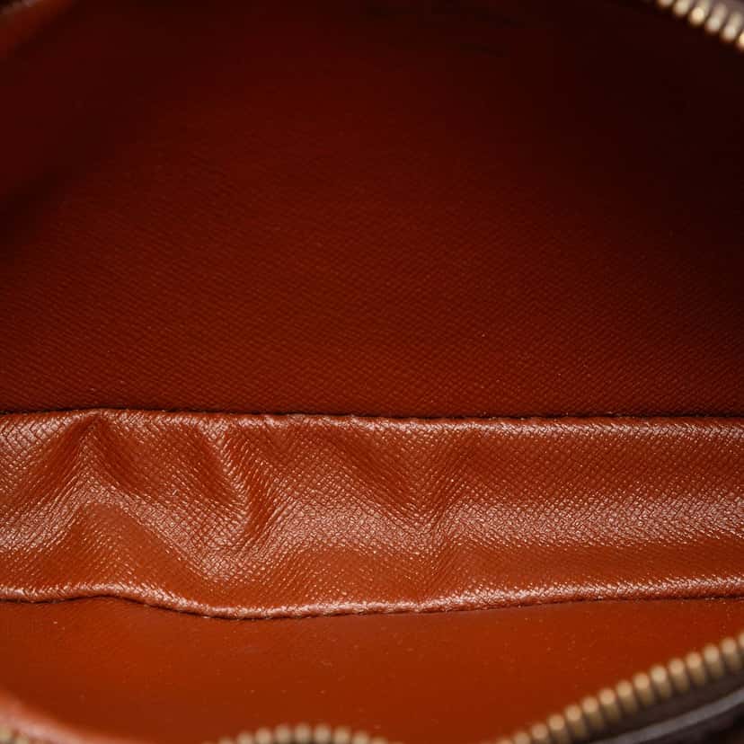 Louis Vuitton Monogram Pochette Marly Bandouliere Brown Very good condition - Model View