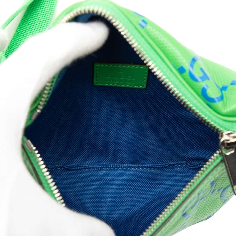 Gucci Bicolor GG Embossed Perforated Calfskin Belt Bag Green Leather Very good condition - Model View
