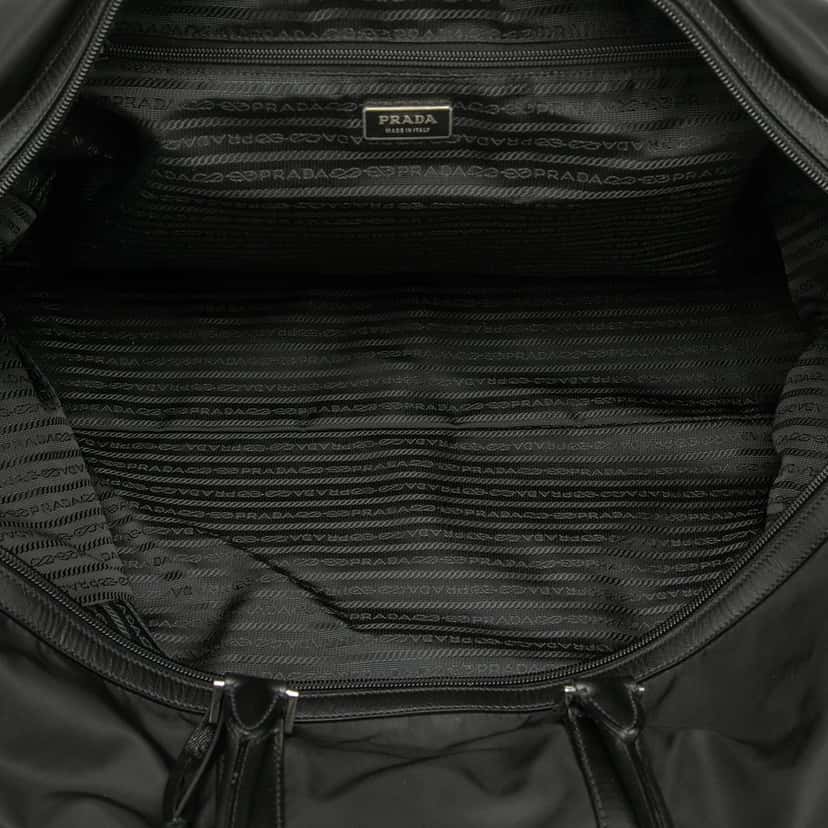 Prada Saffiano Trimmed Tessuto Duffle Bag Black Very good condition - Model View