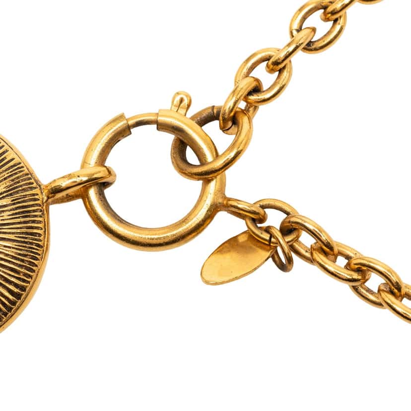 Chanel CC Gold Plated Round Pendant Necklace Gold Metal Very good condition - Inside View