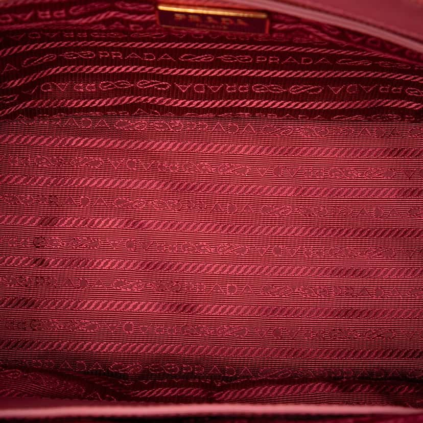 Prada Medium Saffiano Lux Galleria Double Zip Tote Pink Leather Very good condition - Model View