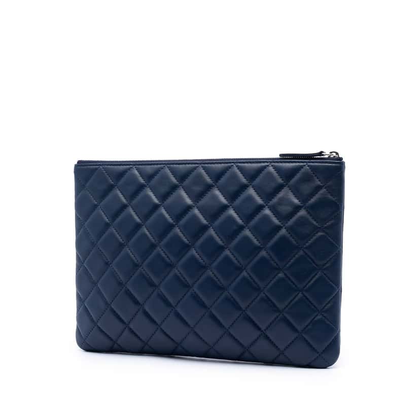 Chanel Medium Quilted Lambskin O Case Clutch Blue Leather Very good condition - Back View
