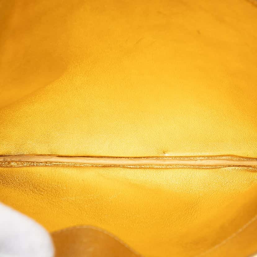 Celine Bicolor Lambskin Coeur Clutch Beige Leather Very good condition - Model View