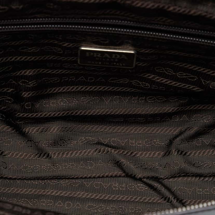 Prada Leather Shoulder Bag Black Leather Very good condition - Model View