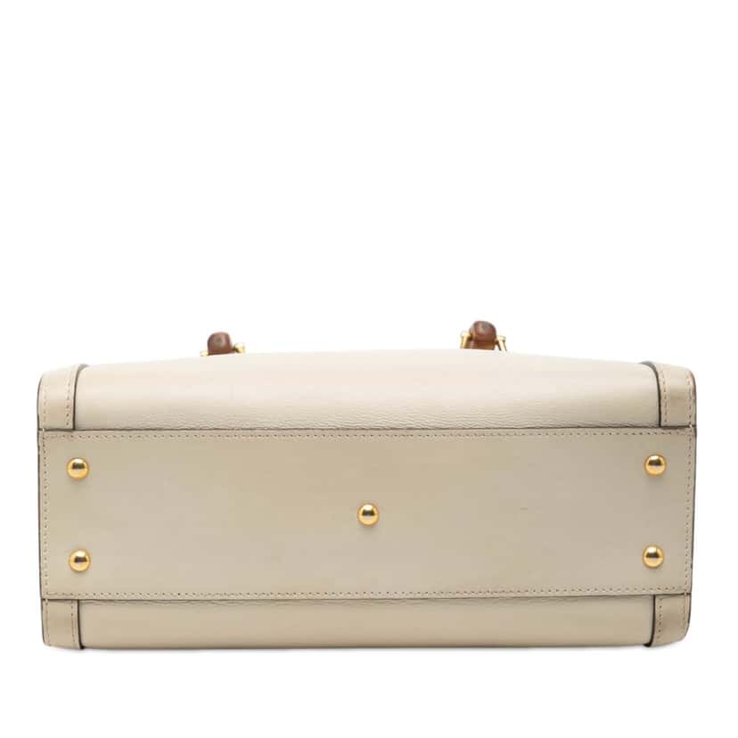Gucci Medium Calfskin Bamboo Diana Satchel White Leather Good condition - Inside View