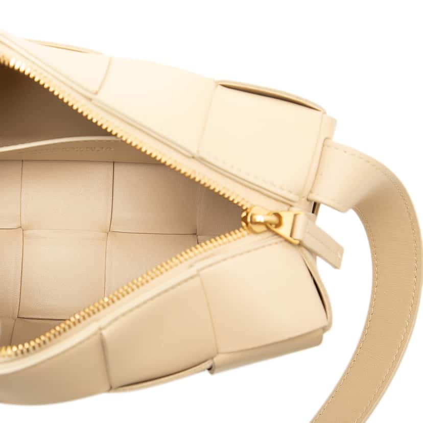 Bottega Veneta Small Nappa Intrecciato Brick Cassette Brown Leather Very good condition - Model View