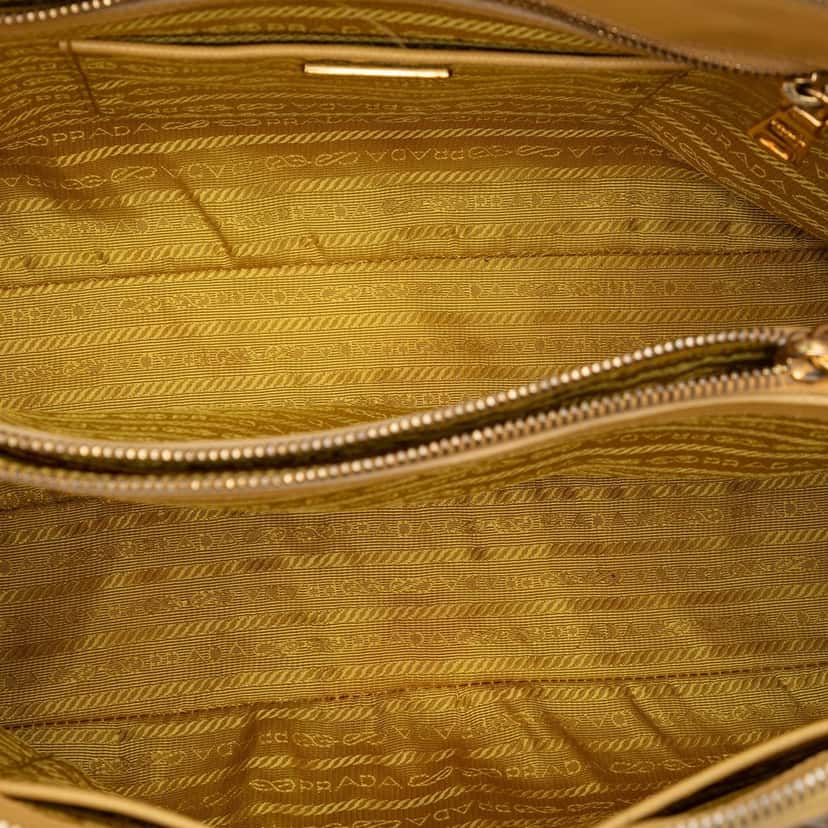 Prada Large Saffiano Lux Promenade Satchel Yellow Leather Very good condition - Model View