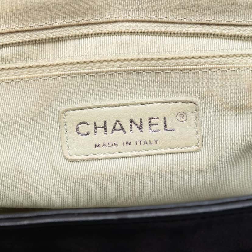 Chanel CC Quilted Lambskin Chain Around Flap Black Leather Very good condition - Box View