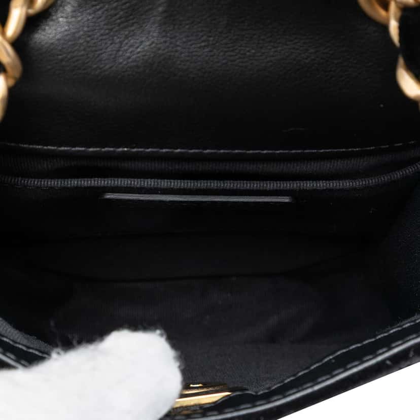 Chanel Mini Quilted Velvet Place Vendome Single Flap Black Very good condition - Model View