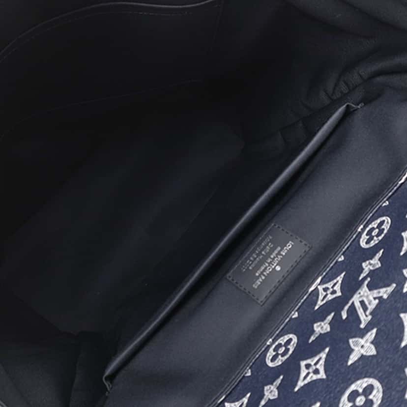 Louis Vuitton Chapman Brothers Monogram Savane Steamer Backpack Blue Very good condition - Model View
