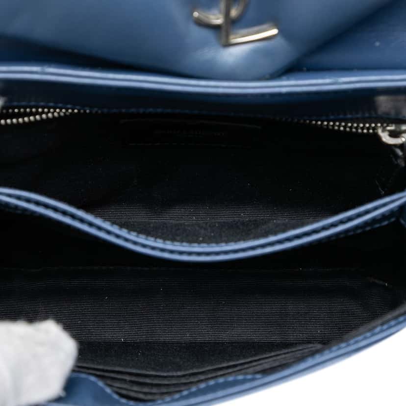 Saint Laurent Toy Matelasse Calfskin Monogram LouLou Crossbody Blue Leather Very good condition - Model View
