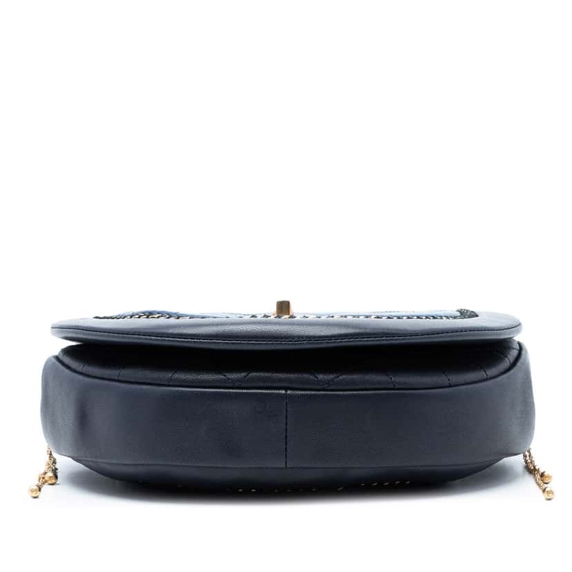 Chanel Small Quilted Lambskin Chain Detail Saddle Bag Blue Leather Very good condition - Inside View