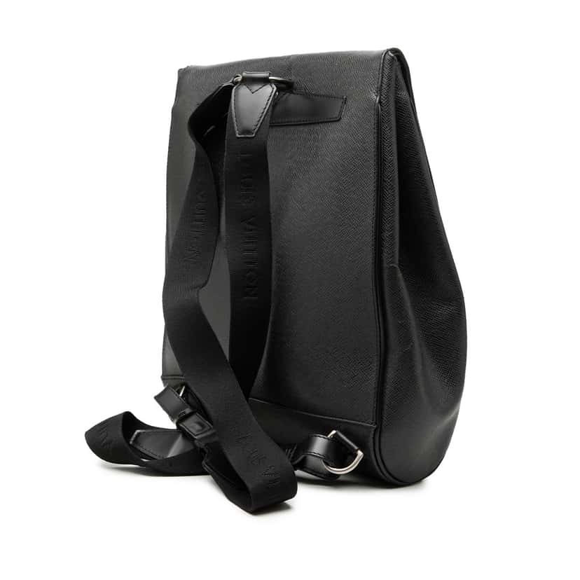 Louis Vuitton Taiga Cassiar Black Leather Very good condition - Back View