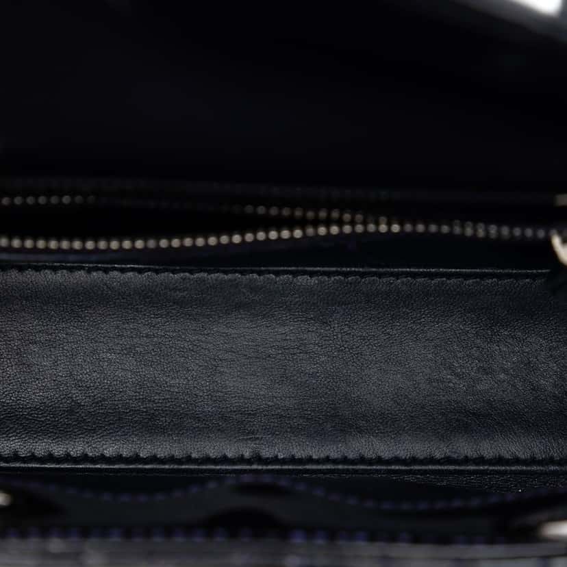 Dior Mini Patent Cannage Lady Dior Purple Leather Very good condition - Model View