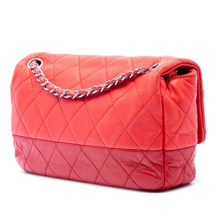 Chanel Medium Bicolor Lambskin and Calfskin CC Chain Flap Red Leather Very good condition - Back View