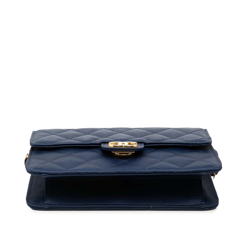 Chanel Mini Square Quilted Satin Single Flap Blue Very good condition - Inside View