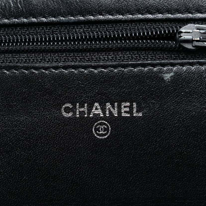 Chanel CC Quilted Patent Wallet On Chain Black Leather Very good condition - Box View