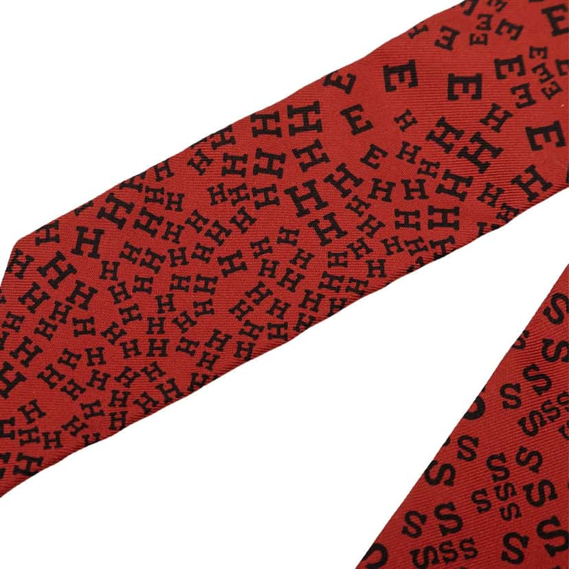 Hermès Scattered Letters Twilly Silk Scarf Red Never worn - Model View