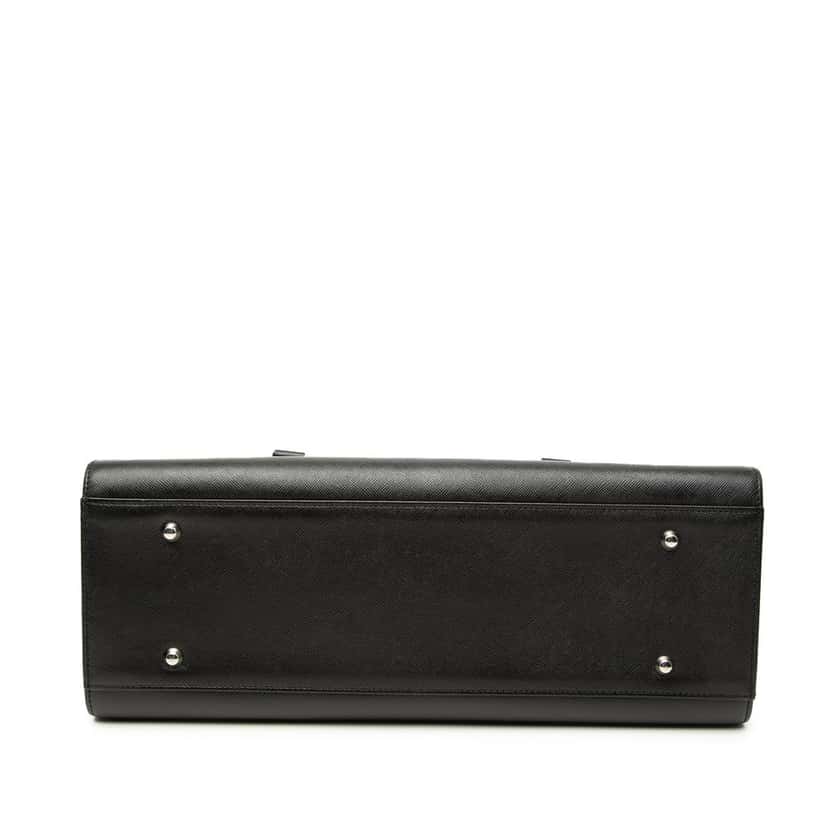Burberry Leather Handbag Black Leather Very good condition - Inside View