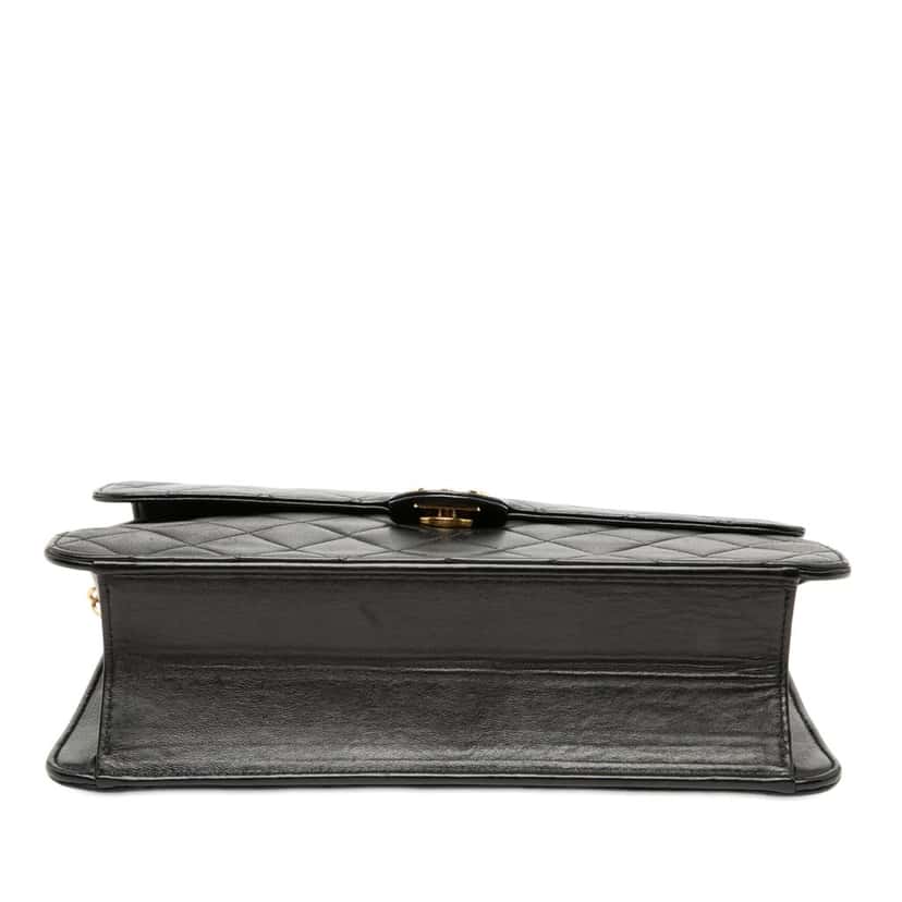 Chanel Medium CC Quilted Lambskin Single Flap Black Leather Very good condition - Inside View