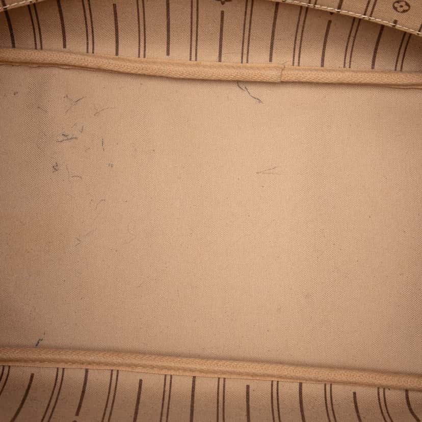 Louis Vuitton Monogram Neverfull MM Brown Very good condition - Model View