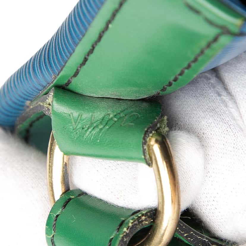 Louis Vuitton Epi Bicolor Noe GM Blue Leather Good condition - Box View