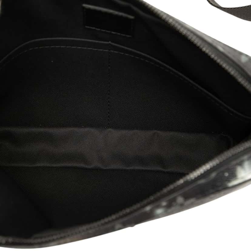 Louis Vuitton Monogram Galaxy Alpha Messenger Bag Black Very good condition - Model View