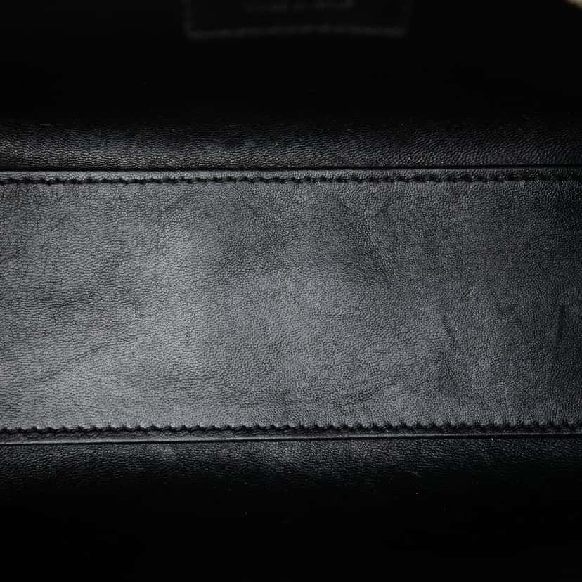 Dior Large Calfskin Pocket Tote Lady Dior Black Leather Very good condition - Model View
