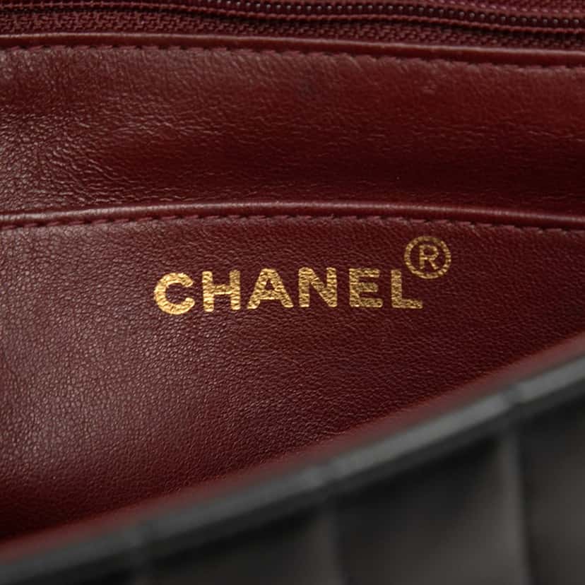 Chanel Small CC Vertical Quilted Lambskin Single Flap Black Leather Very good condition - Box View