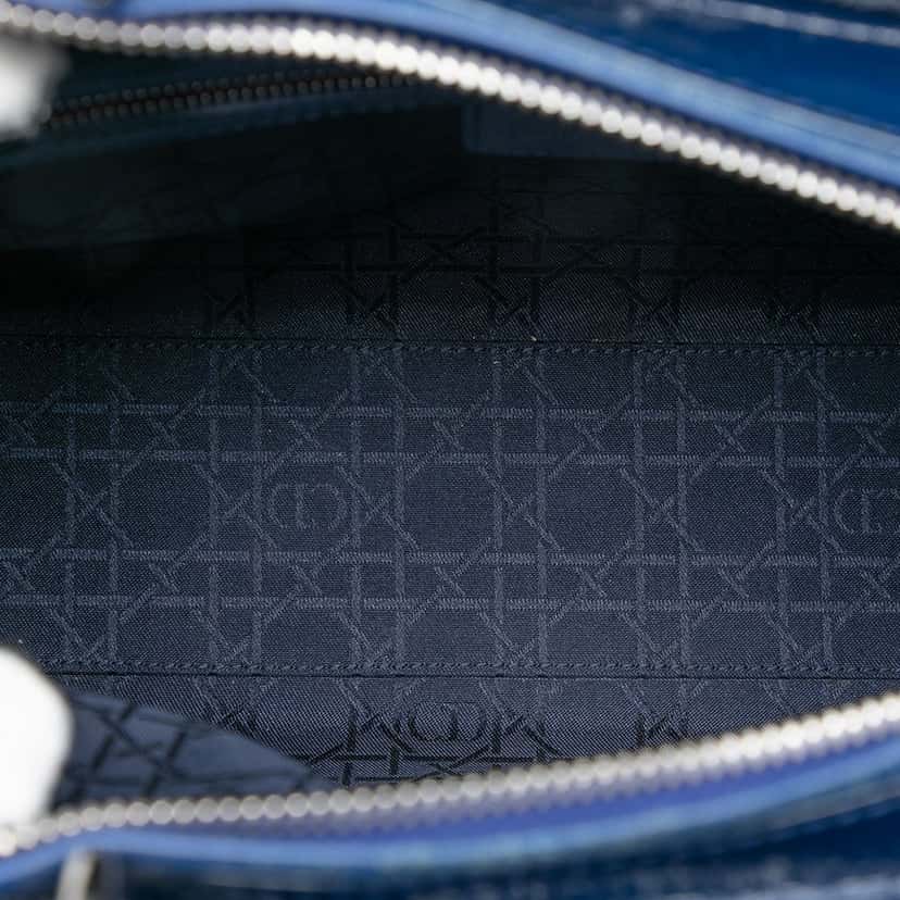 Dior Large Patent Cannage Lady Dior Blue Leather Very good condition - Model View