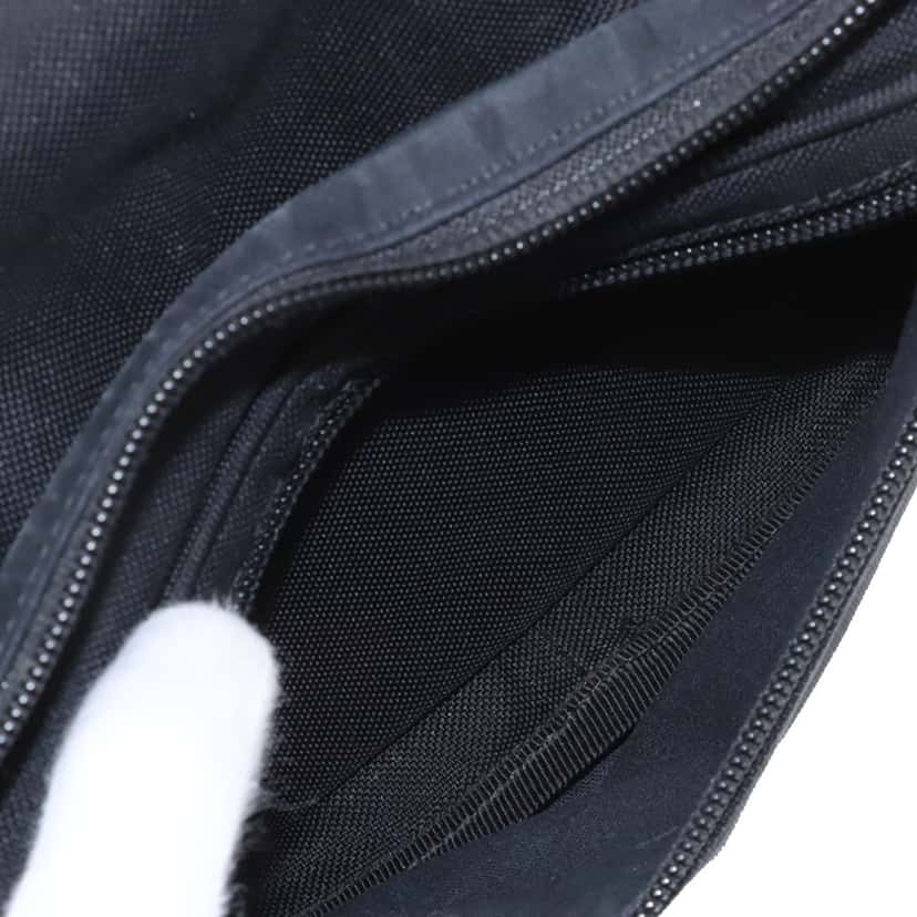 Balenciaga Nylon Explorer Belt Bag Black Very good condition - Model View