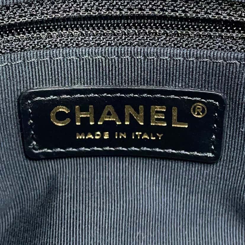 Chanel Mini Printed Canvas Deer Coco Flap White Very good condition - Box View