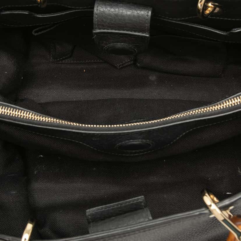 Gucci Medium Calfskin Bamboo Shopper Satchel Black Leather Very good condition - Model View