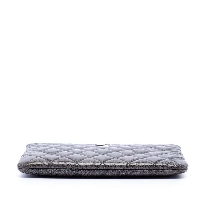Chanel Small Quilted Crinkled Patent O Case Clutch Other Leather Very good condition - Inside View