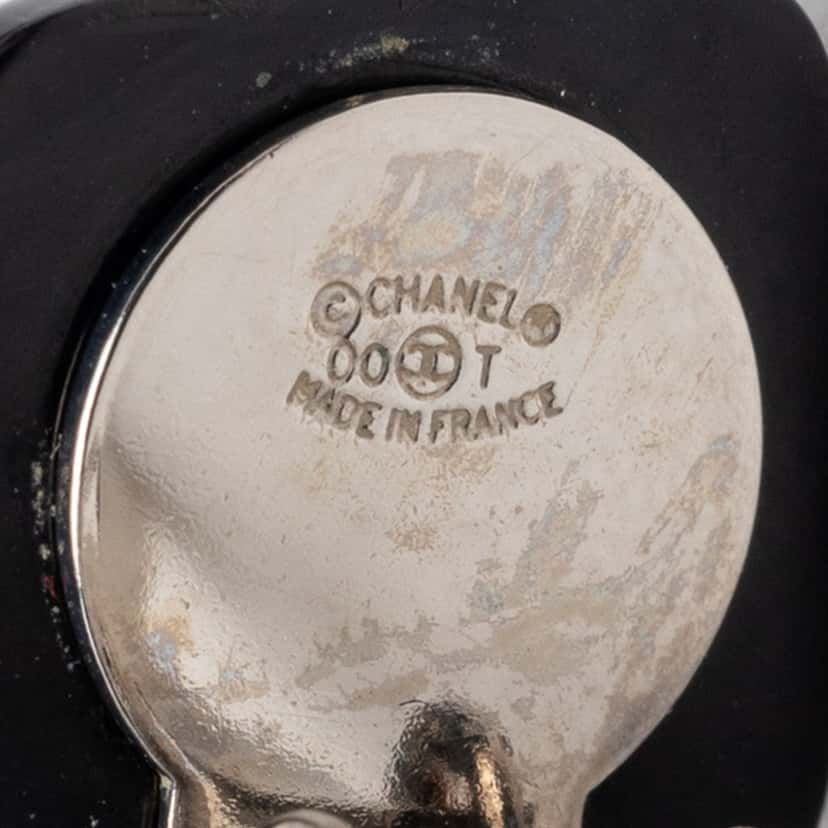Chanel CC Resin Square Clip On Earrings Black Plastic Very good condition - Inside View