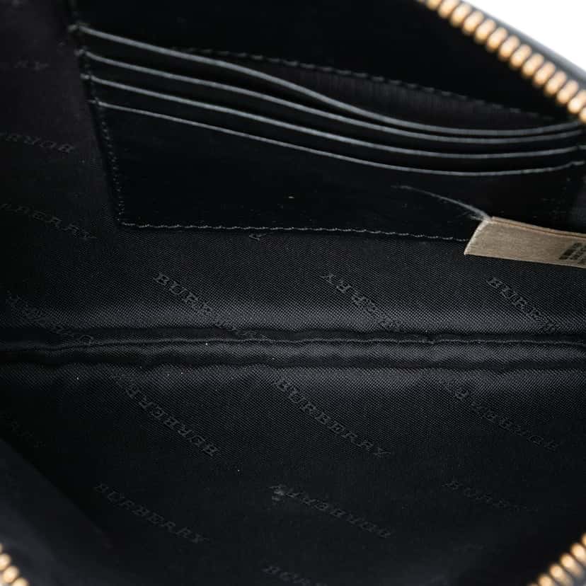 Burberry Haymarket Check Canvas Peyton Crossbody Beige Very good condition - Model View