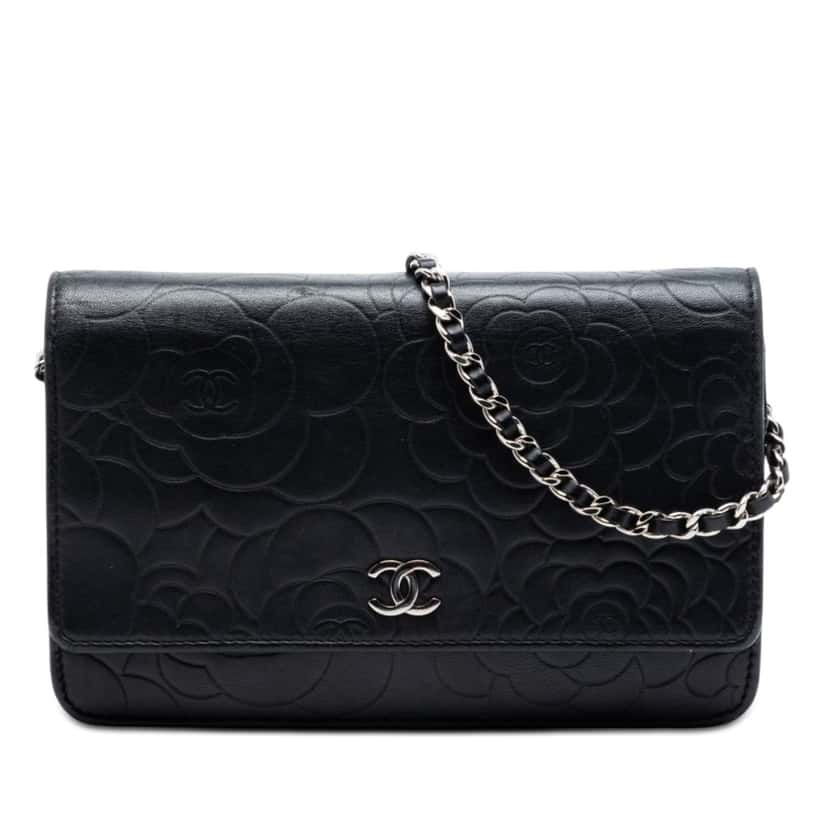 Chanel CC Embossed Lambskin Camellia Wallet On Chain Black Leather Very good condition - Front View