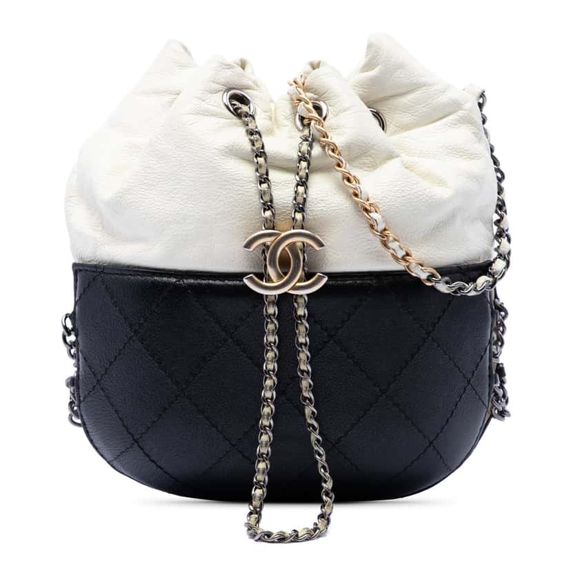 Chanel Small Bicolor Quilted Calfskin Gabrielle Bucket Bag White Leather Very good condition - Front View