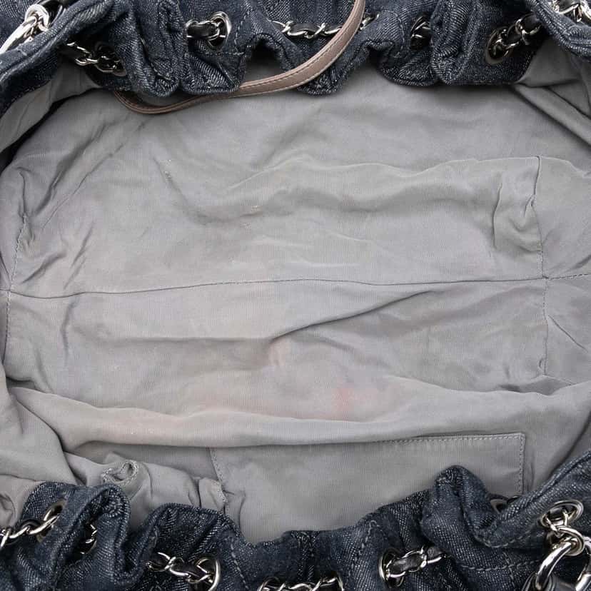 Chanel Quilted Denim Stretch Spirit Cabas Tote Blue Very good condition - Model View