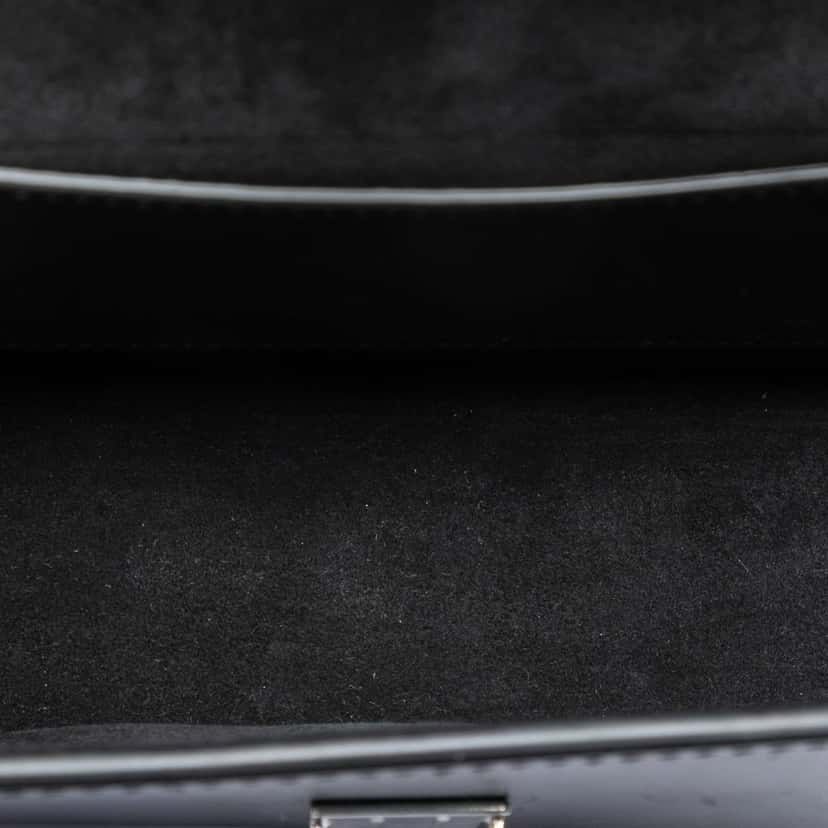 Saint Laurent Leather Tuc Box Crossbody Black Leather Very good condition - Model View