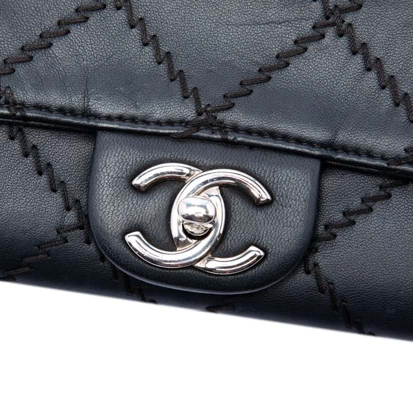 Chanel CC Quilted Calfskin Ultra Stitch Wallet On Chain Black Leather Very good condition - Box View