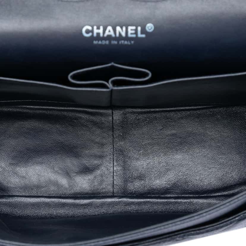 Chanel Jumbo Classic Caviar Double Flap Blue Leather Very good condition - Model View