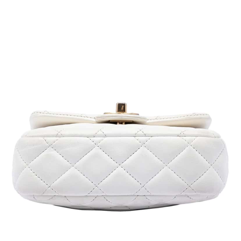 Chanel Mini Square Classic Lambskin Enamel Coco Hearts Single Flap White Leather Very good condition - Inside View