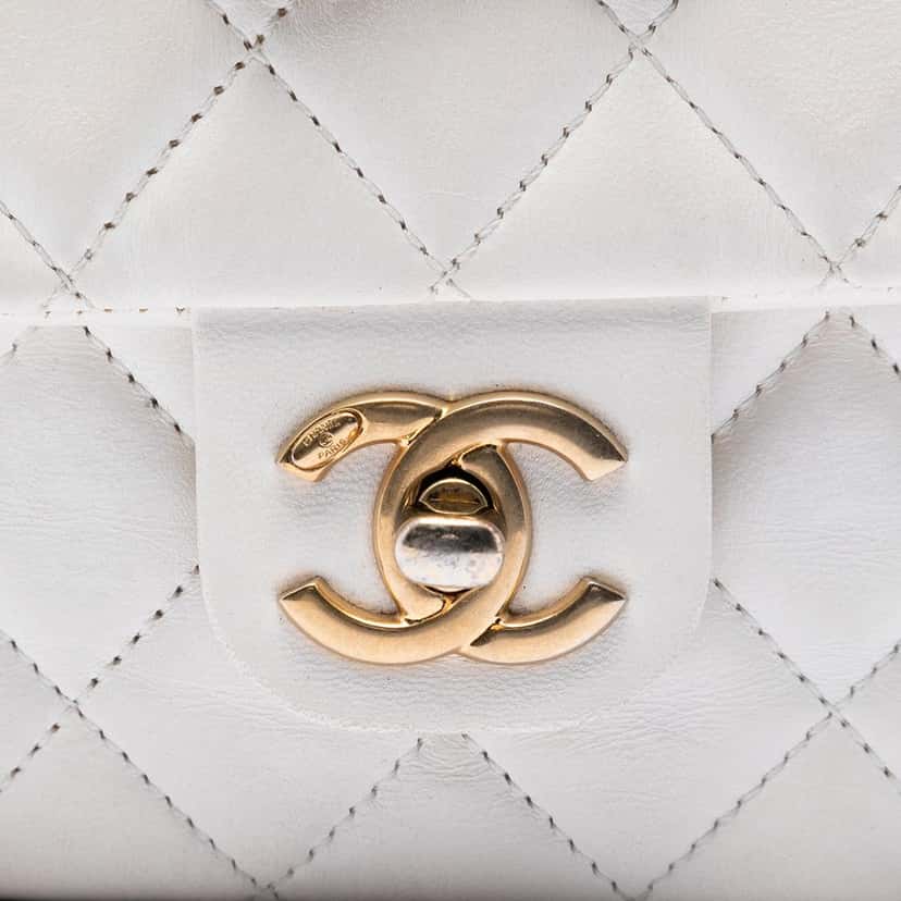 Chanel Mini Square Classic Lambskin Enamel Coco Hearts Single Flap White Leather Very good condition - Box View