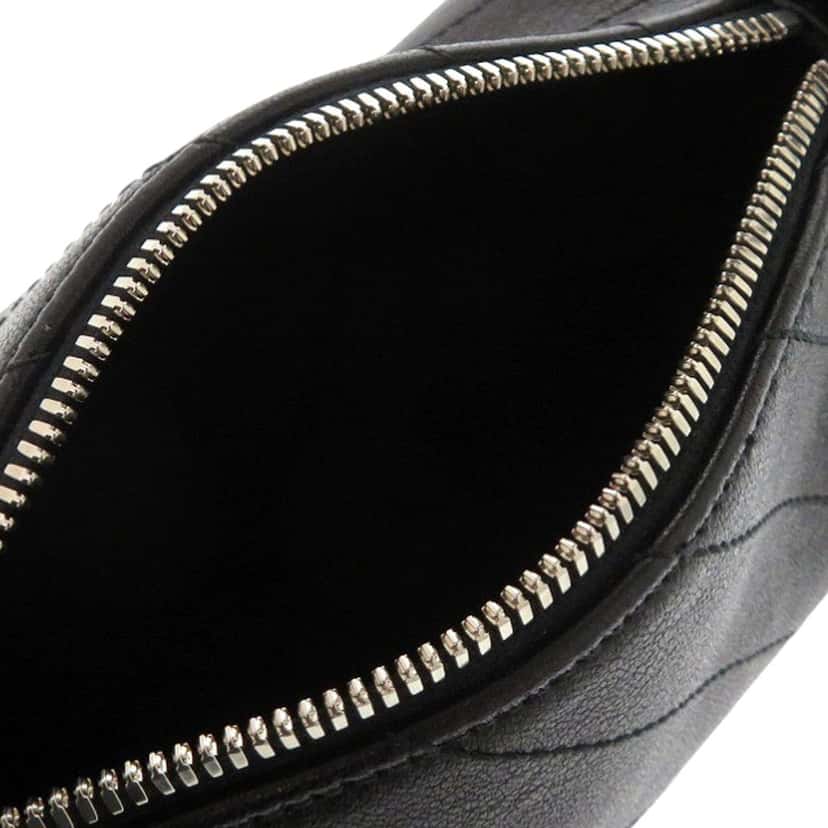 Gucci Mini Leather Blondie Barrel Shoulder Bag Black Leather Very good condition - Model View