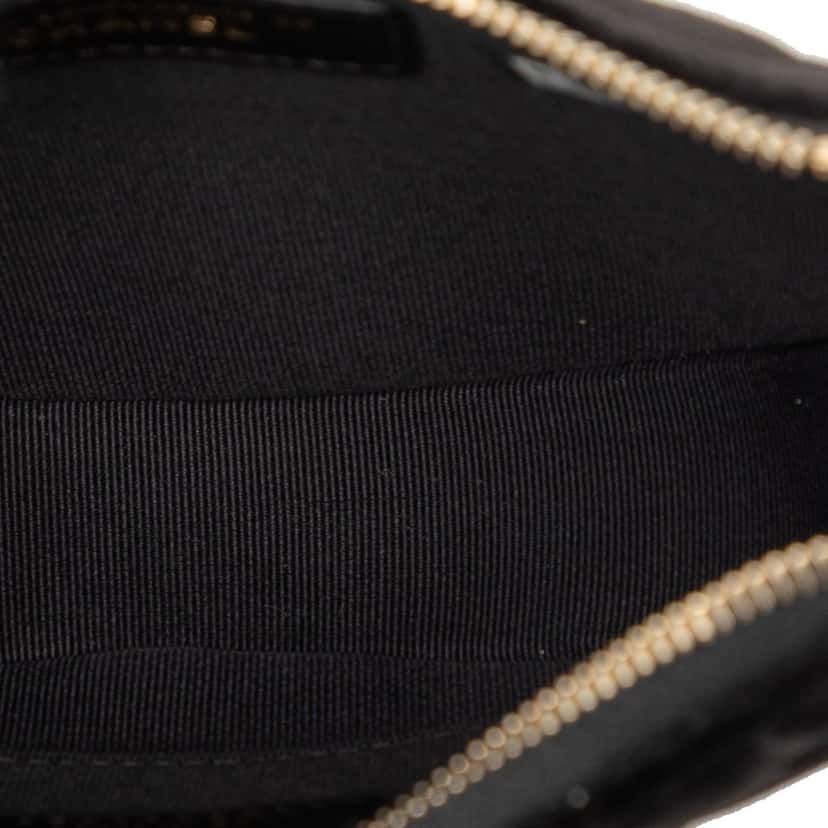 Chanel CC Quilted Velour Half Moon Chain Crossbody Black Very good condition - Model View