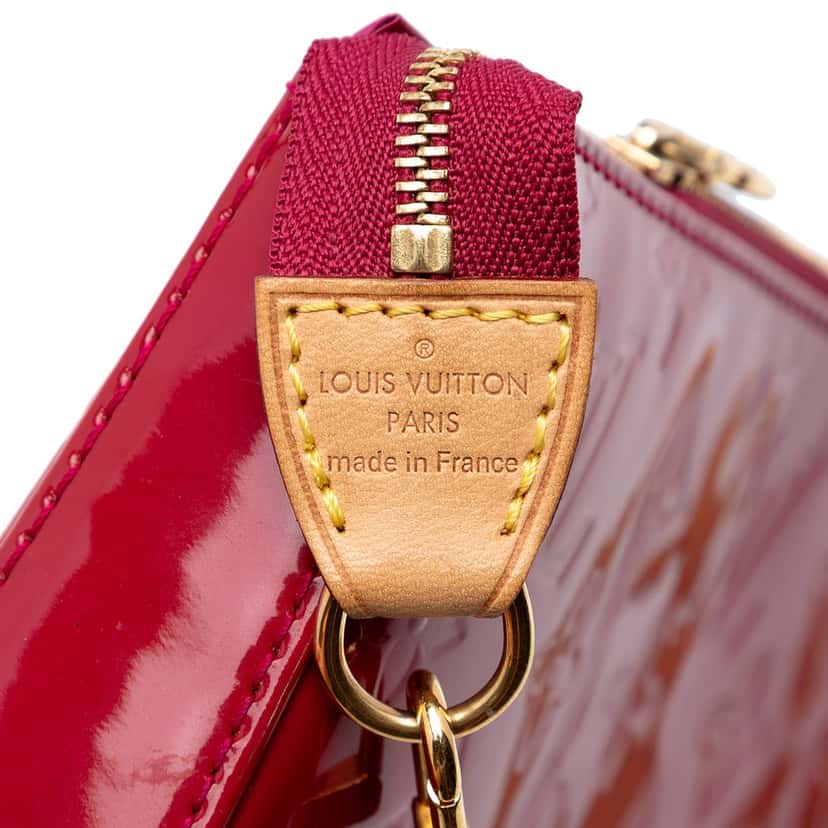 Louis Vuitton Monogram Vernis Pochette Accessoires Red Leather Very good condition - Box View