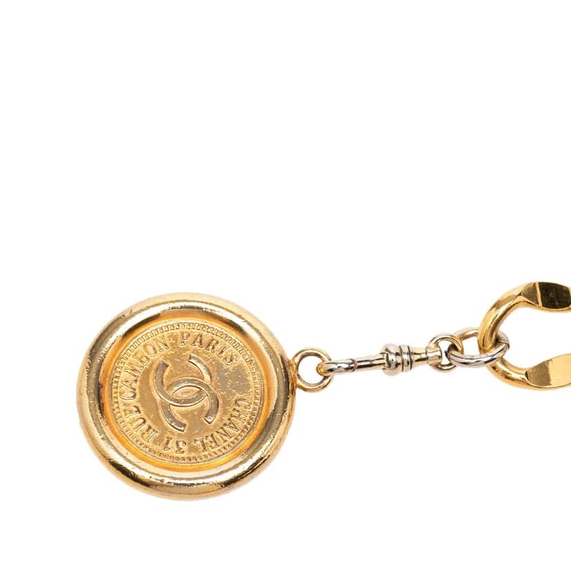 Chanel Gold Plated CC Medallion 31 Rue Cambon Paris Chain Link Belt Gold Metal Very good condition - Front View