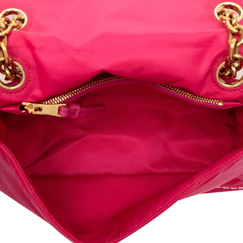 Prada Tessuto Chain Flap Crossbody Pink Very good condition - Model View