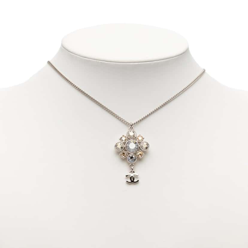 Chanel CC Brass Strass Pendant Necklace Silver Metal Very good condition - Box View